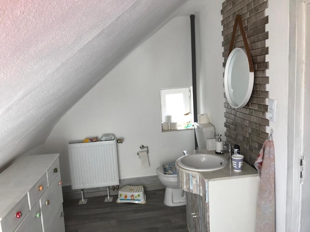 Ferienwohnung Im Einfamilienhaus, Automobil Und Robert Schumann Stadt Zwickau Ngoại thất bức ảnh